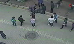 Öğrencilerin Sokak Kavgası! Bayılana Kadar Dövdüler/İSTANBUL