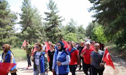 Gençler, Türk bayraklarıyla Ali Dağı’na yürüdü