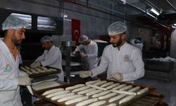 Haliliye Belediyesi ürettiği ekmekleri sofralara ulaştırıyor