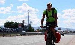 İsveçli gezgin bisikletle Irak’tan yola çıktı, 1 ay sonra Diyarbakır’a vardı