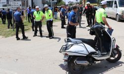 Kilis'te briket yüklü tır ile motosikletin çarpıştığı kazada 1 kişi öldü, 1 kişi yaralandı