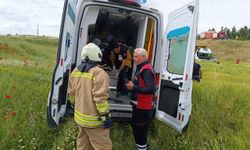 Şarampole devrilen hafriyat kamyonunun sürücüsü yaralandı