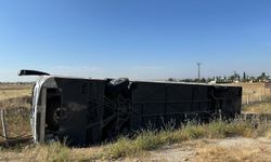 Şanlıurfa'da şarampole devrilen otobüsteki 5 kişi yaralandı