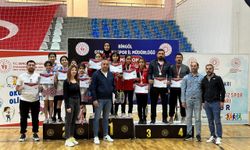 Öğrenciler,Badminton Turnuvasına katılma hakkı kazandı.