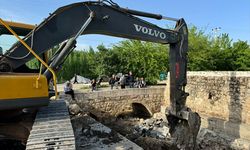 Savur'da yağıştan dolayı zarar gören tarihi çamaşırhane restore ediliyor