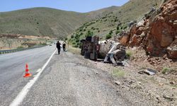 Adıyaman'da devrilen beton mikserinin sürücüsü yaralandı