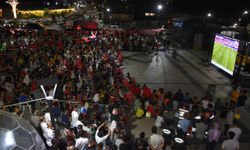 Çekya-Türkiye maçı, dev ekranlardan izlendi
