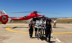 Ambulans helikopter yeni doğan bebek için havalandı