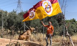 Galatasaray’ın 24. şampiyonluğunu aslanlarıyla kutladı