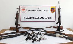 Diyarbakır'da düzenlenen operasyonda 15 silah ele geçirildi