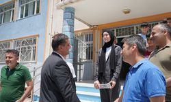 HÜDA PAR  Milletvekili Ramanlı, LGS'de 500 tam puan alan Cemre Taşan'ı ziyaret etti