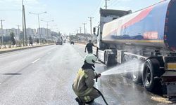 Yakıt yüklü tanker alev aldı