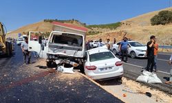 Kahta'da otomobille kamyon çarpıştı: 3 yaralı