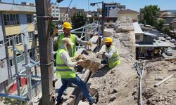 Adıyaman'daki Ulu Cami’de taşlar sökülüyor