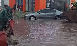 Erzurum’da sağanak hayatı durma noktasına getirdi