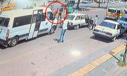 Trafikte husumetli şahısların silahlı kavgası güvenlik kamerasına yansıdı: 1 yaralı