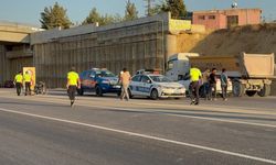 Kilis’te motosiklet ile hafriyat kamyonu çarpıştı