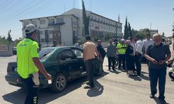 Kilis’te motosiklet ile otomobil çarpıştı: 2 yaralı