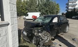 Kahta'da otomobil ile çarpışan motosikletin sürücüsü öldü