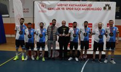 Midyat'ta kurumlar arası voleybol turnuvası sona erdi