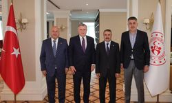 AK Partili Milletvekilleri, Bakan Osman Aşkın Bak'ı Ziyaret Etti