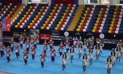 Adıyaman'da halk oyunları şöleni: 980 sporcu sahne aldı