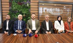 AK Partili Gül, Siirt'te gazetecilerle bir araya geldi