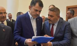 Başkan Sadıkoğlu, şehrin taleplerini BakanKurum’a sundu 