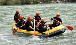 Batman'da bahar şenliğinde rafting yapıldı