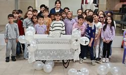 Depremzede Öğrenciye Süpriz Veda Partisi