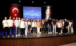 Gaziantep Büyükşehir Belediye Başkanı Şahin, UFEST'te üniversite öğrencileriyle buluştu