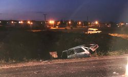 Gaziantep'te otomobil ile minibüsün çarpıştığı kazada 3 kişi yaralandı