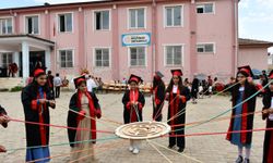 Gönüllü Gençlerden "Köy Okulunda Mezuniyet Töreni"