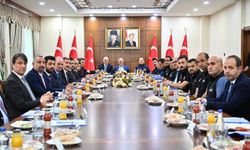 İçişleri Bakan Yardımcısı Karaloğlu, Diyarbakır'da değerlendirme ve koordinasyon toplantısına katıldı