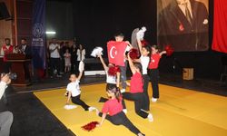 Kahta’da 19 Mayıs coşkusu kortejle başladı, Kültür Merkezi’nde zirveye ulaştı 