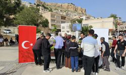 Mardin Büyükşehir Belediyesi üretilen 60 bin fesleğeni resmi kurumlara ve vatandaşlara dağıttı