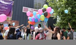 Gazzeli ve lösemili çocuklar için gökyüzüne balon bırakıldı