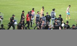 Amatör ligde oynanan futbol maçında kavga çıktı