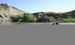 Siirt'te Kezer Çayı'na giren 14 yaşındaki çocuk kayboldu