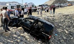 Şırnak'ta şarampole devrilen hafif ticari araçtaki 3 kişi öldü, 3 kişi yaralandı