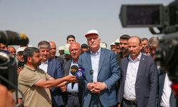 Başkan Bayraktar, kuraklıktan etkilenen tarlaları inceledi