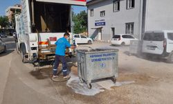 11 bin ton köpüklü su, 7 bin çöp konteyneri, 3 bin 500 ton atık temizlendi  - Videolu Haber
