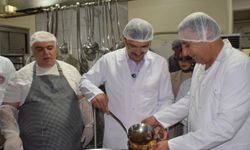 AK Parti Batman Milletvekili Nasıroğlu, aşevini ziyaret etti