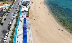 Arnavutköy'deki Karaburun Sahili Mavi Bayrak aldı