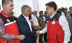 Bakan Yumaklı, Batman'da buğday hasadına katıldı