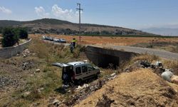 Köprüden düşen araçtaki 6 kişi yaralandı