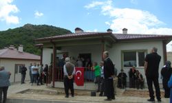 18 köy tipi kalıcı konutun anahtarları teslim edildi