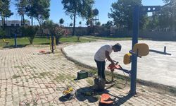 Kahta'da yaz öncesi park temizliği ve bakım atağı
