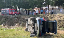 Kahta'da şarampole devrilen otomobildeki 2 kişi yaralandı