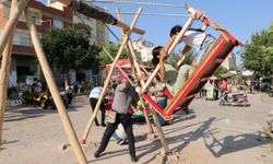 Kilis'in yüzlerce yıllık "bayram yeri"nde çocuklar gönüllerince eğlendi